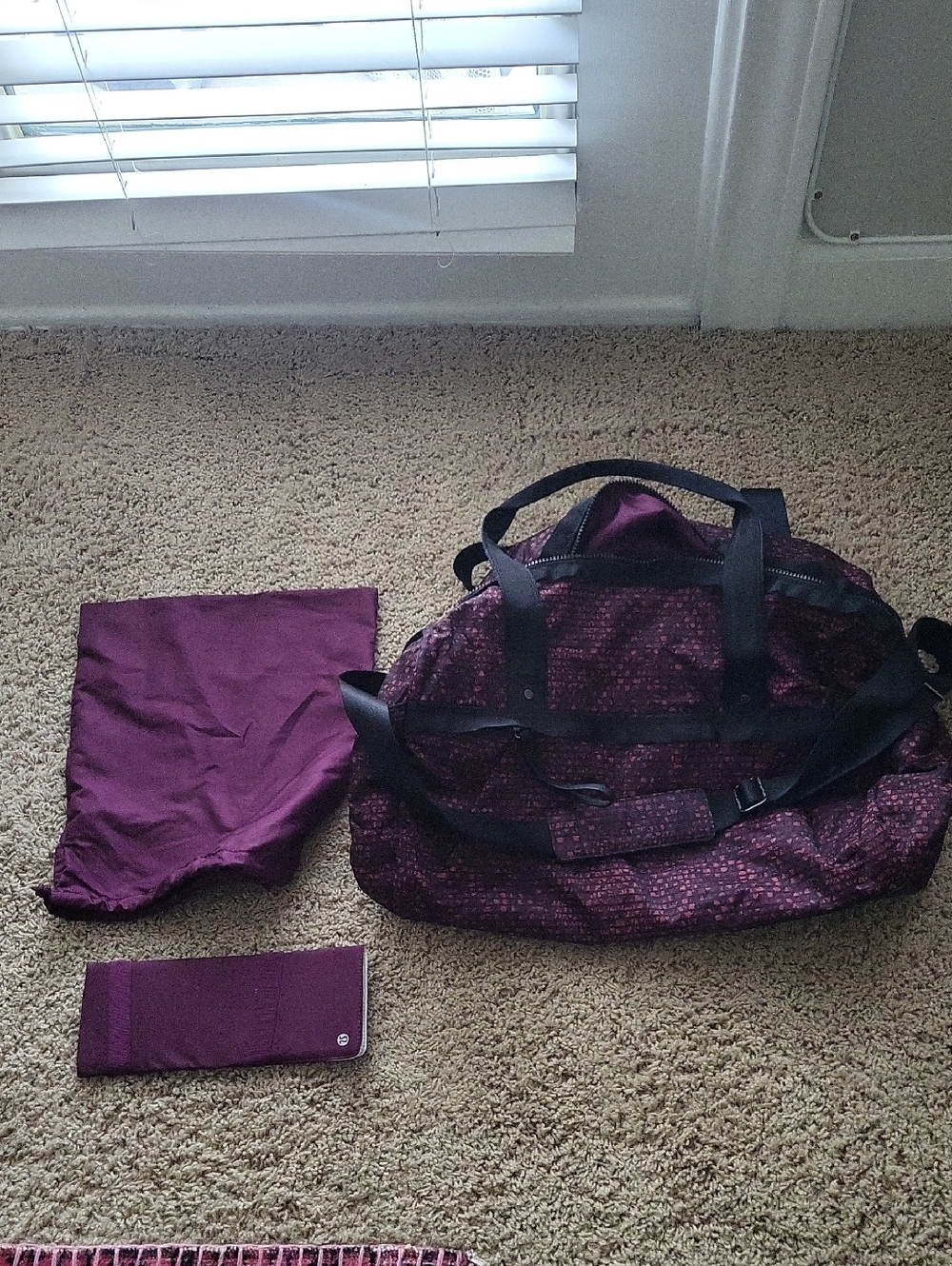 LULULEMON Plum/black Cherry Everyday Everywhere Bag 27 L